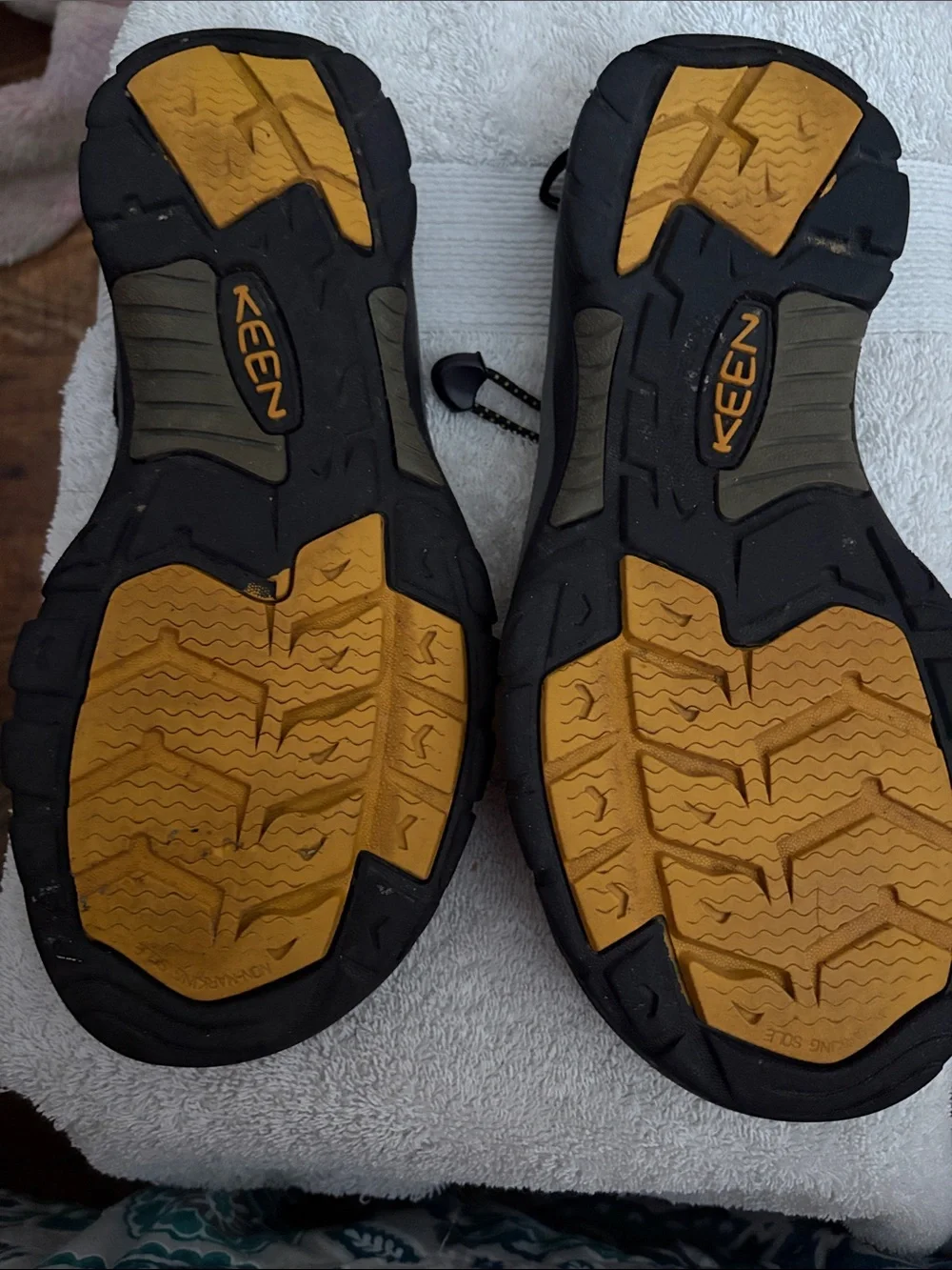 KEEN Black and Yellow Men's Closed-Toe Hiking Sandals